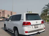 Excellent Toyota Land Cruiser 2011 – UPGRADED TO 2022 MODEL 